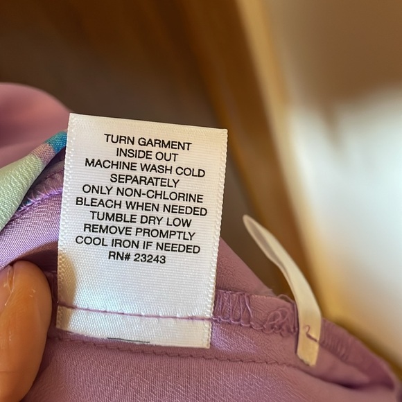 NWT! Colourful shift dress with belt. - Picture 4 of 4